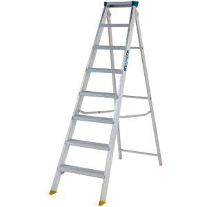 Werner Mastertrade Swingback Stepladder - 8 Tread