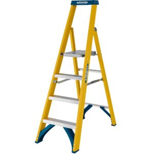 Werner Fibreglass Platform Stepladder - 4 Tread