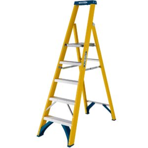 Werner Fibreglass Platform Stepladder - 5 Tread